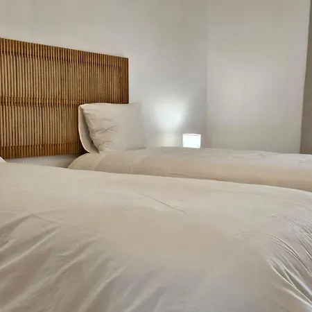 Moderno Na Com Varanda Grande Quarteira