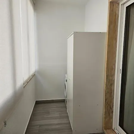 Moderno Na Com Varanda Grande * Quarteira