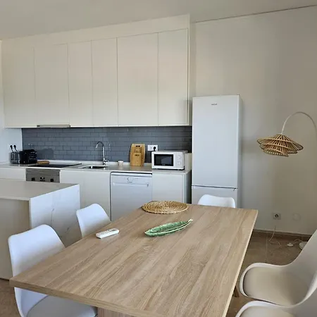 Moderno Na Com Varanda Grande